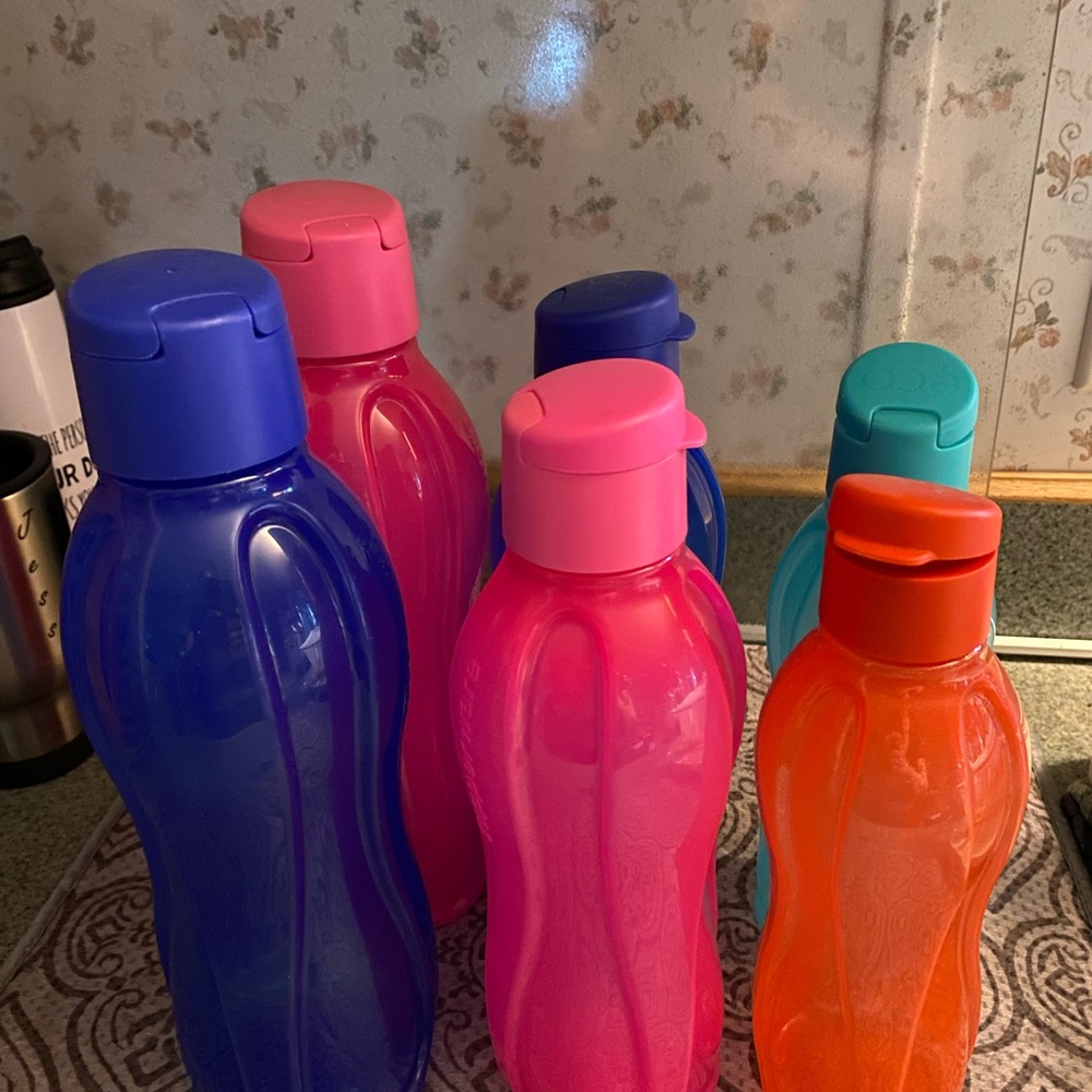 Tupperware Colorful Water Bottles Set